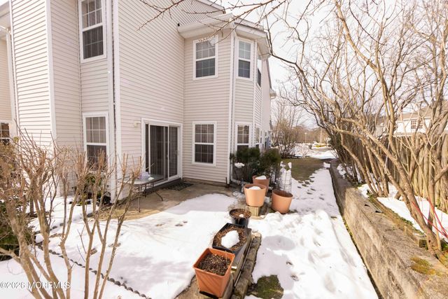 26 Buford Court, Tinton Falls, NJ 07753