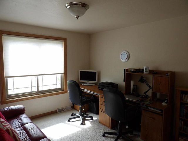 2360 LOST DAUPHIN ROAD, De Pere, WI 54115