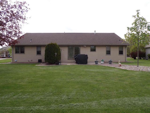 2360 LOST DAUPHIN ROAD, De Pere, WI 54115