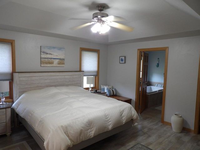 2360 LOST DAUPHIN ROAD, De Pere, WI 54115