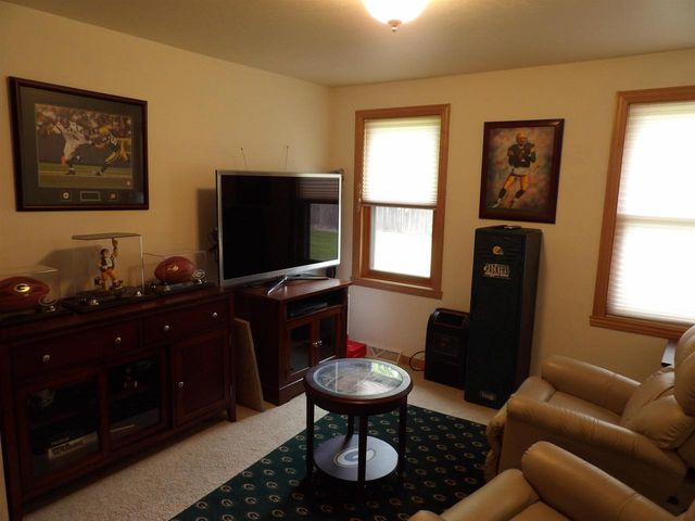 2360 LOST DAUPHIN ROAD, De Pere, WI 54115