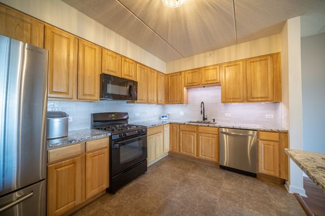 77 N Wolf Road 406, Northlake, IL 60164