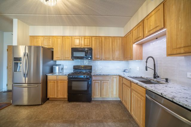 77 N Wolf Road 406, Northlake, IL 60164