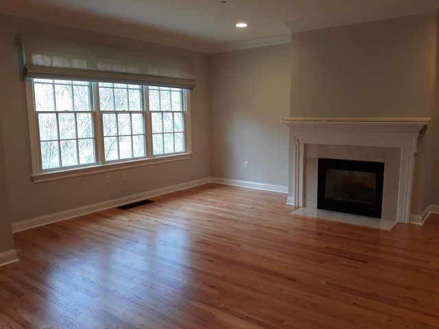344 Boylston Street B, Newton, MA 02459