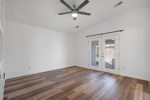 2228 Stallion Street SW, Los Lunas, NM 87031