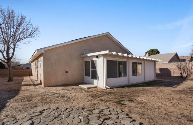 2228 Stallion Street SW, Los Lunas, NM 87031