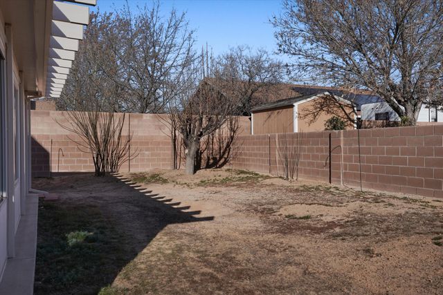 2228 Stallion Street SW, Los Lunas, NM 87031