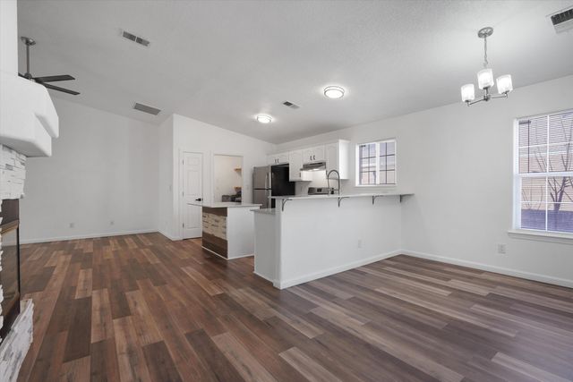 2228 Stallion Street SW, Los Lunas, NM 87031