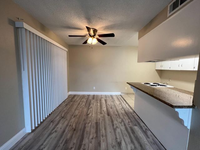 1205 F Street, Reedley, CA 93654