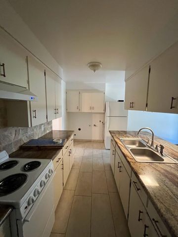 1205 F Street, Reedley, CA 93654