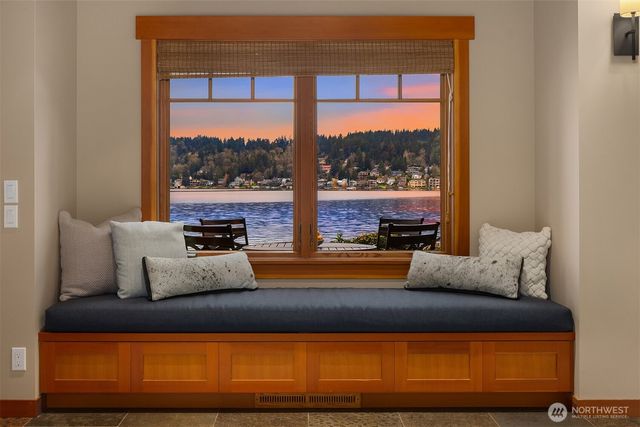 6841 Ripley Lane N, Renton, WA 98056