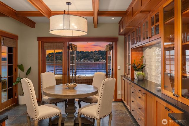 6841 Ripley Lane N, Renton, WA 98056