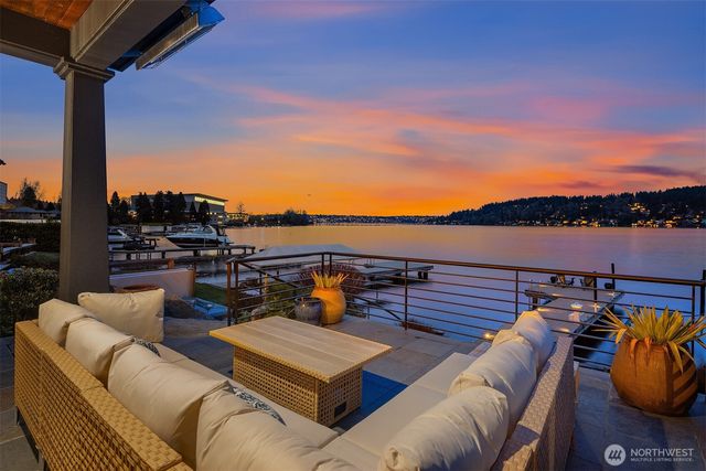 6841 Ripley Lane N, Renton, WA 98056