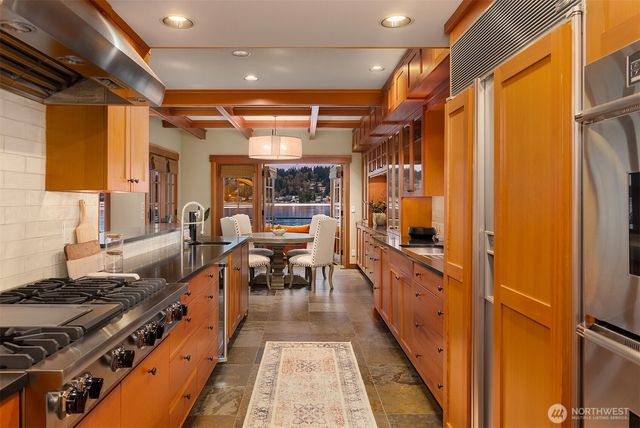 6841 Ripley Lane N, Renton, WA 98056