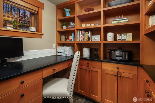 6841 Ripley Lane N, Renton, WA 98056