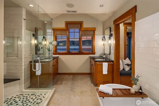 6841 Ripley Lane N, Renton, WA 98056