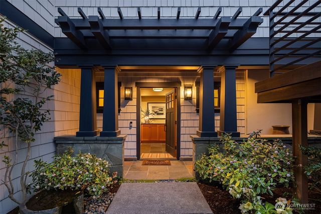 6841 Ripley Lane N, Renton, WA 98056