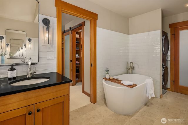 6841 Ripley Lane N, Renton, WA 98056