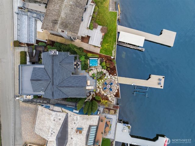 6841 Ripley Lane N, Renton, WA 98056