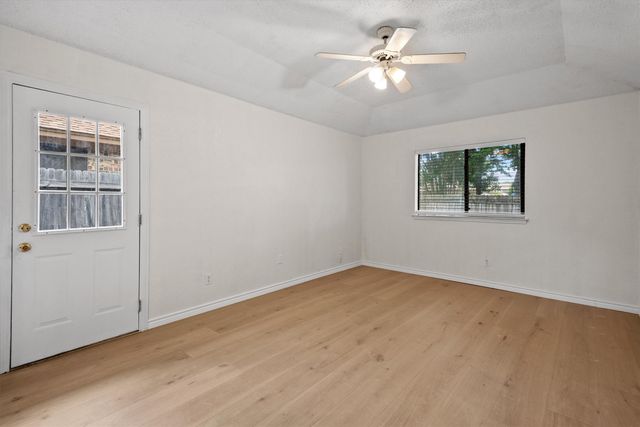 5537 Silver Maple Drive, Arlington, TX 76018