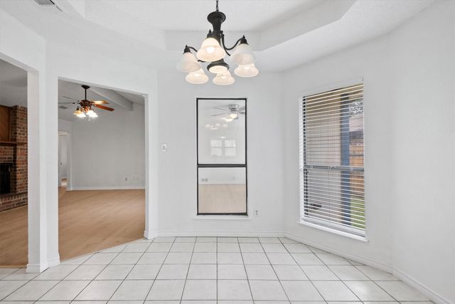5537 Silver Maple Drive, Arlington, TX 76018
