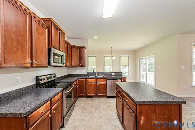2938 Patriots Landing Dr, Quinton, VA 23141