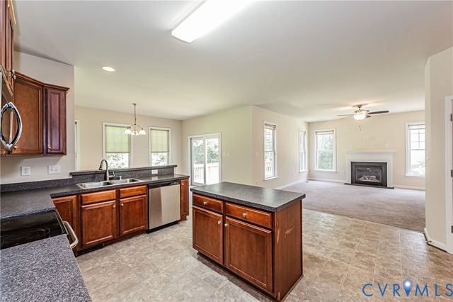 2938 Patriots Landing Dr, Quinton, VA 23141