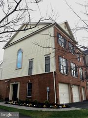 5316 ROSEMALLOW CIR, Centreville, VA 20120