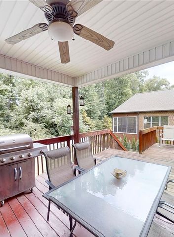 1359 Buckingham Pl, Cookeville, TN 38501