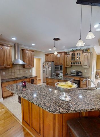 1359 Buckingham Pl, Cookeville, TN 38501