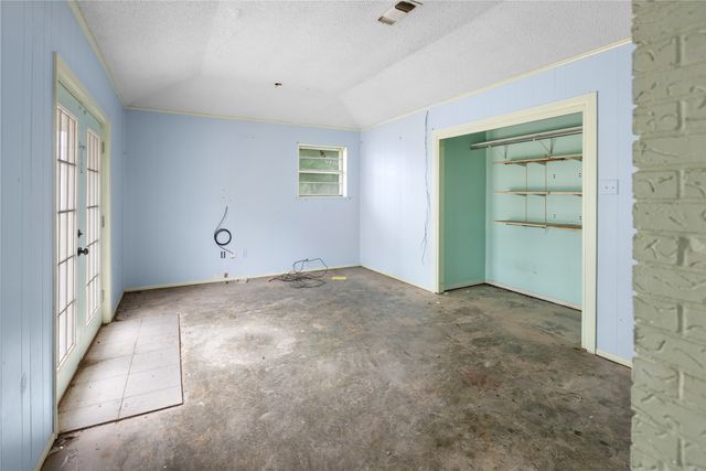 5040 County Road 4640, Trenton, TX 75490