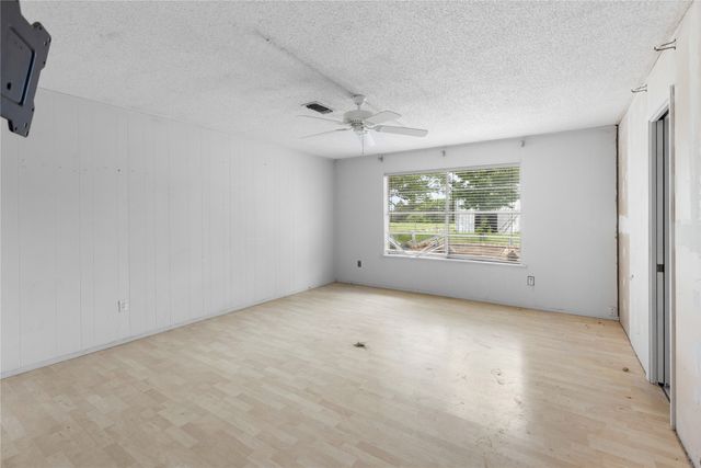 5040 County Road 4640, Trenton, TX 75490