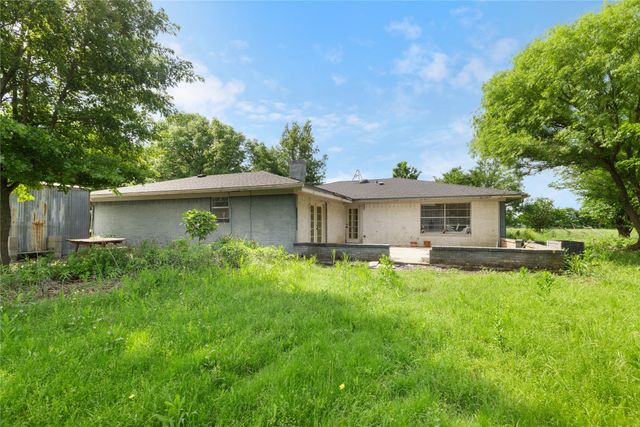 5040 County Road 4640, Trenton, TX 75490