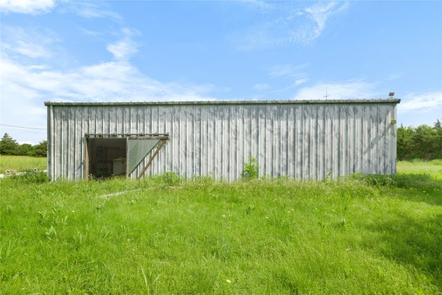 5040 County Road 4640, Trenton, TX 75490