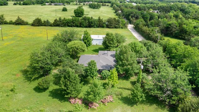 5040 County Road 4640, Trenton, TX 75490