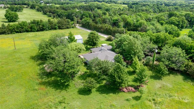 5040 County Road 4640, Trenton, TX 75490