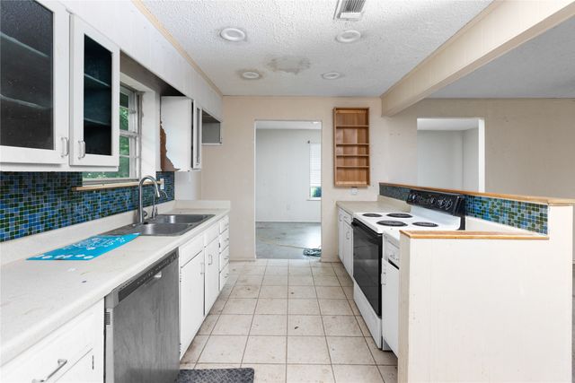 5040 County Road 4640, Trenton, TX 75490
