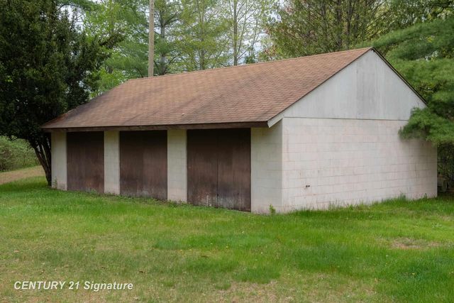 5242 Ostlund Drive, Hope, MI 48628