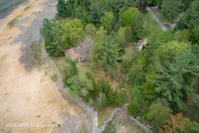 5242 Ostlund Drive, Hope, MI 48628