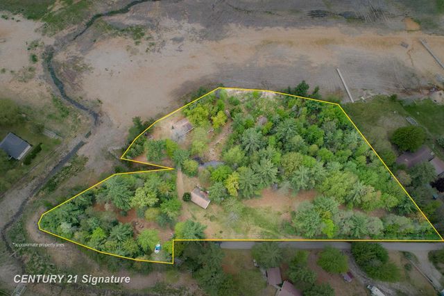 5242 Ostlund Drive, Hope, MI 48628
