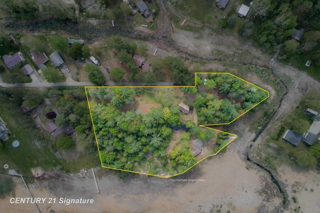 5242 Ostlund Drive, Hope, MI 48628