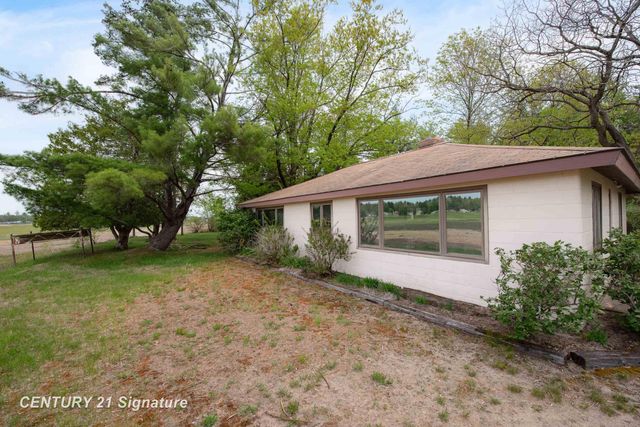 5242 Ostlund Drive, Hope, MI 48628