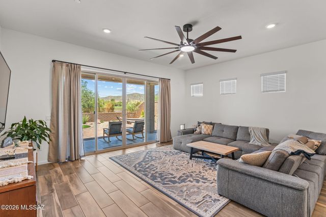6690 W Winding Knoll Place, Marana, AZ 85658