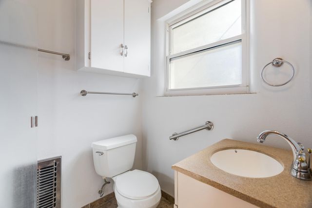 4160 Marble Avenue NE, Albuquerque, NM 87110