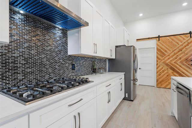 4013 Legend Trail, Granbury, TX 76049