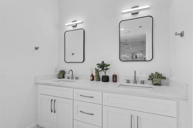 4013 Legend Trail, Granbury, TX 76049
