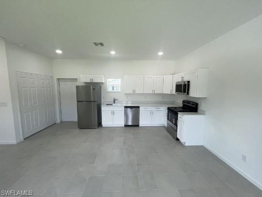 706 Azure AVE, LEHIGH ACRES, FL 33974 — photo 3