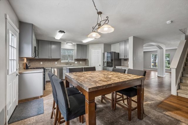 6615 Grant Drive, Magnolia, TX 77354