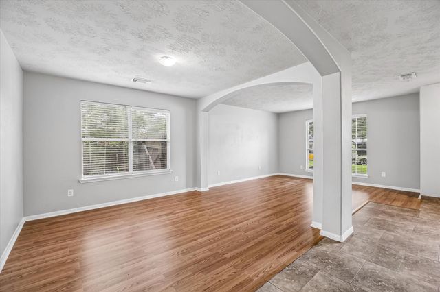 6615 Grant Drive, Magnolia, TX 77354