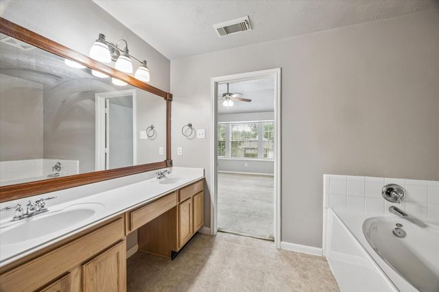 6615 Grant Drive, Magnolia, TX 77354